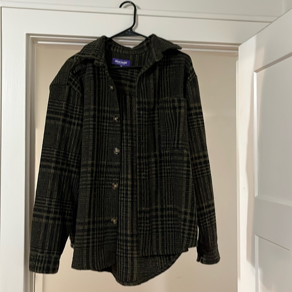 Like new fucking awesome olive green and black plaid jacket. Men’s medium